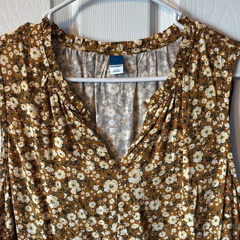 NWT Yellow Floral Sundress - Picture 3 of 8